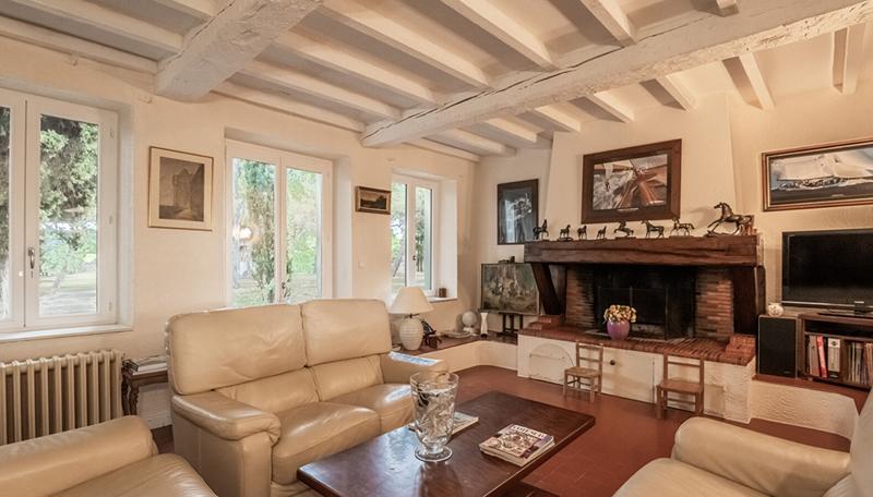 Propriété - 1 000 m² - 10 pièces