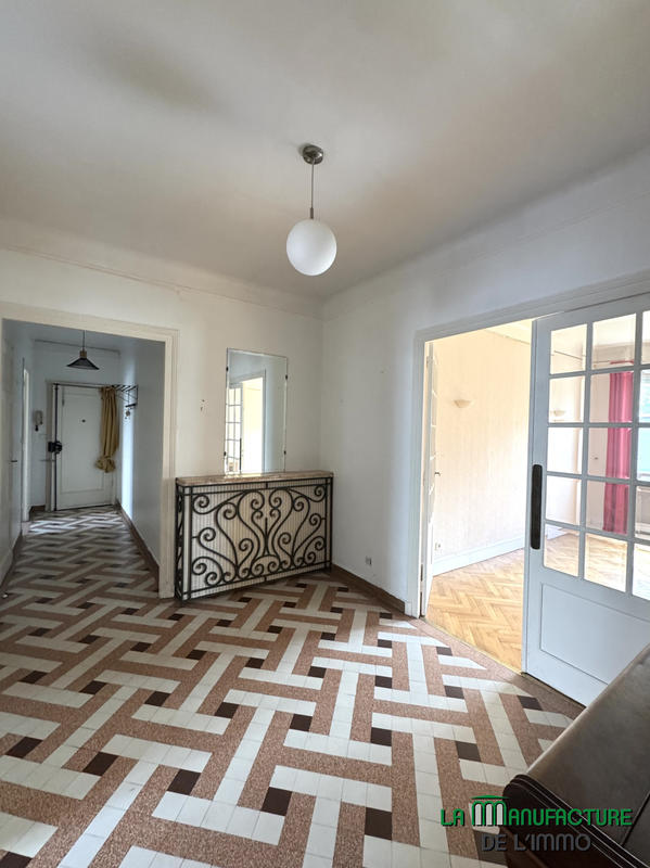 Appartement - 102 m² - 4 pièces