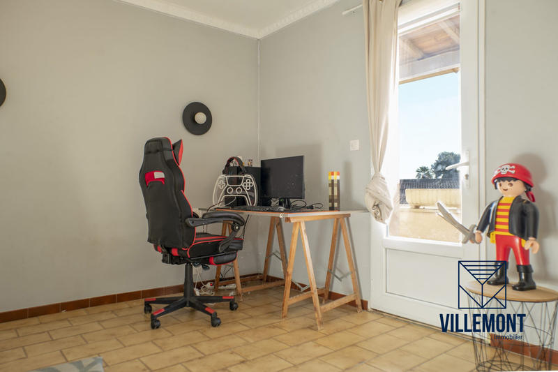 Maison - 210 m² - 9 pièces