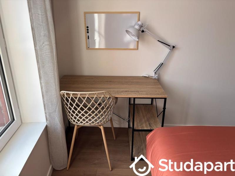 Chambre - 12 m² - 1 pièce