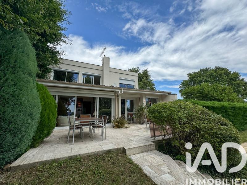 Maison - 120 m² - 7 pièces