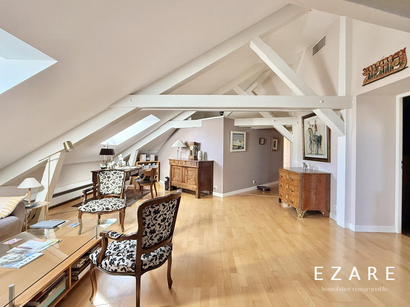 Appartement - 101 m² - 5 pièces