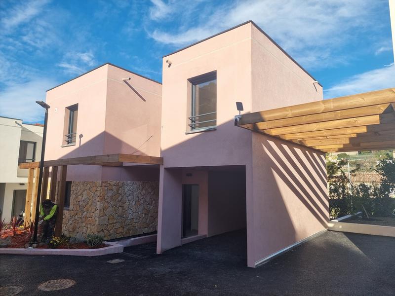 Maison - 92 m² - 4 pièces