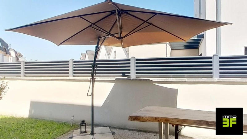 Maison traditionnelle - 94 m² - 5 pièces