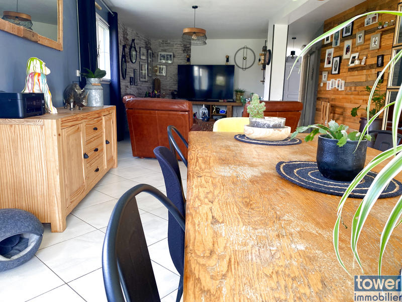 Maison - 219 m² - 10 pièces