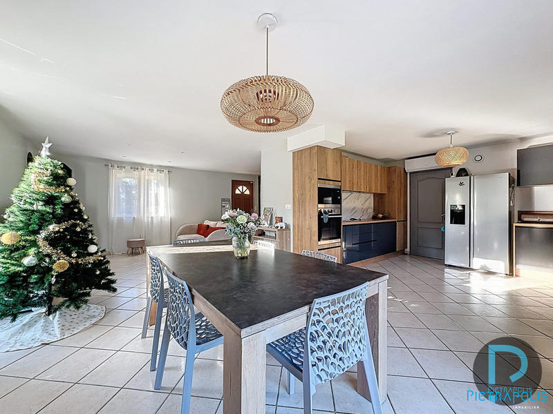 Maison - 145 m² - 6 pièces