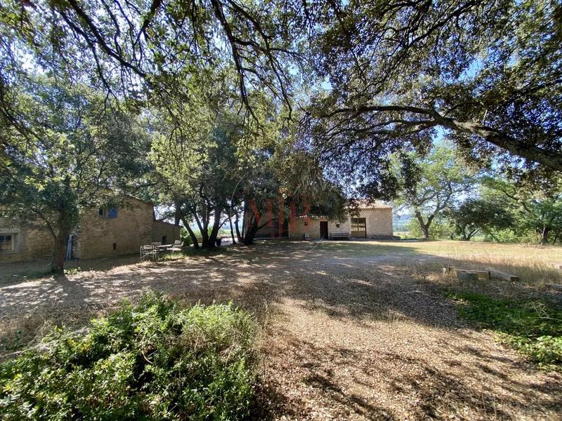 Mas - 478 m² - 15 pièces