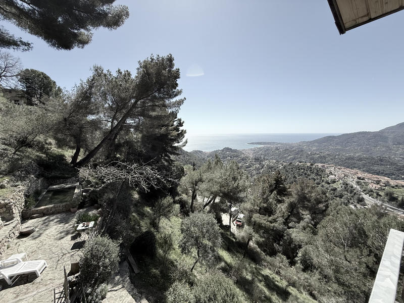 Maison - 180 m² - 6 pièces