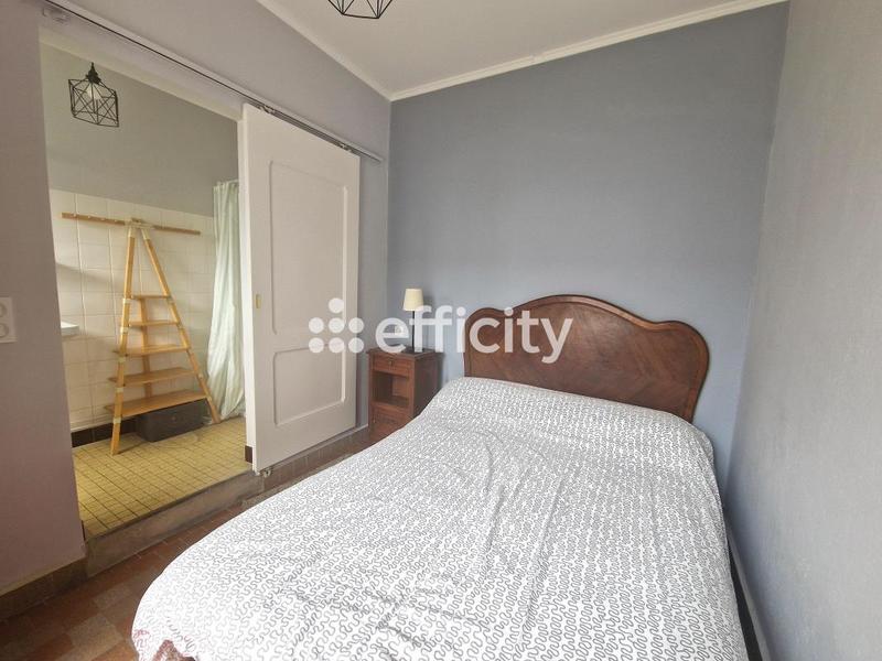 Maison - 210 m² - 10 pièces