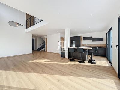 Maison - 141 m² - 5 pièces