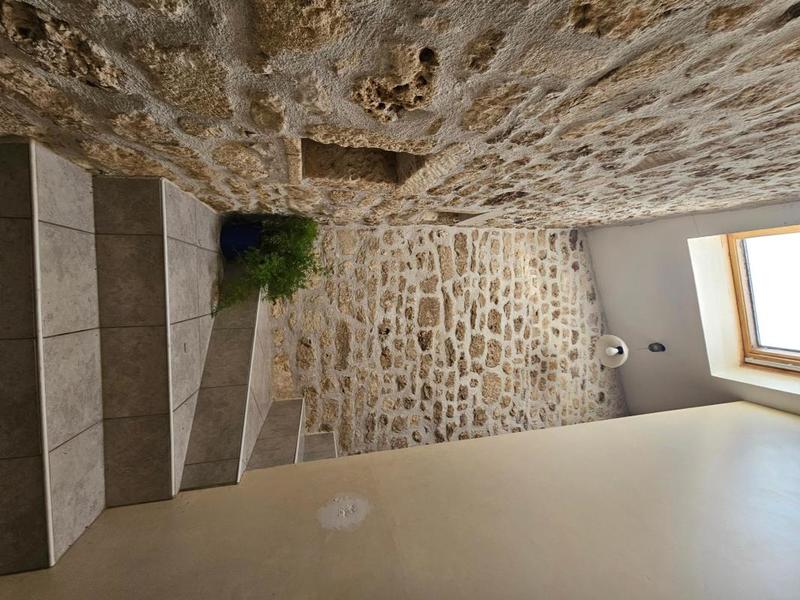 Maison - 202 m² - 6 pièces