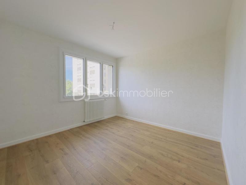 Appartement - 80 m² - 3 pièces