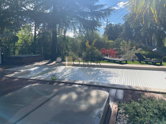 Maison - 217 m² - 6 pièces