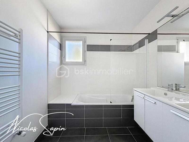 Appartement - 87 m² - 4 pièces