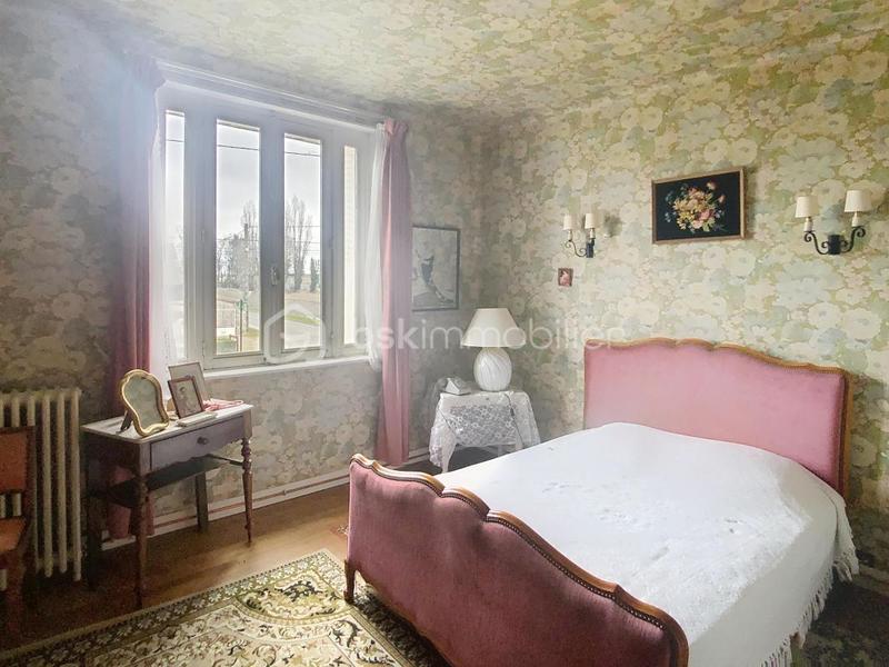 Maison - 241 m² - 6 pièces