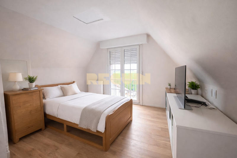 Maison - 246 m² - 6 pièces