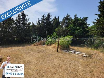 Terrain constructible - 623 m²
