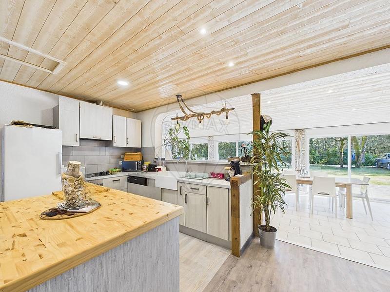 Maison - 140 m² - 5 pièces