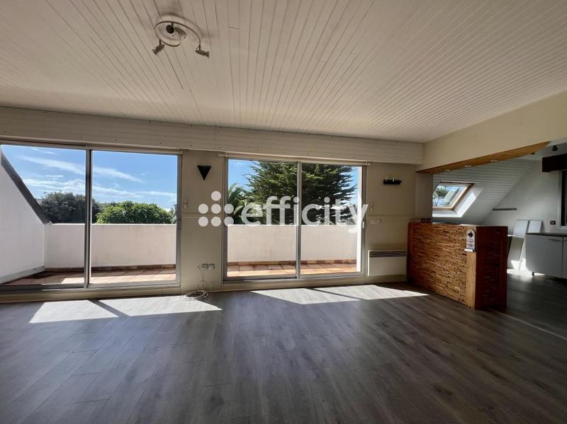 Maison - 830 m² - 14 pièces