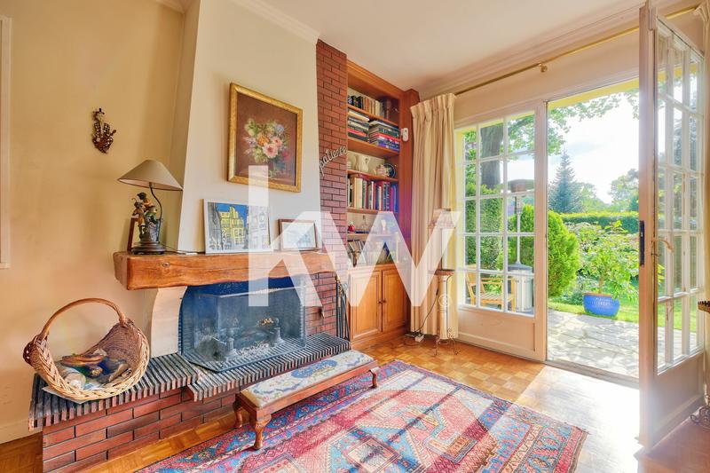 Maison - 193 m² - 9 pièces