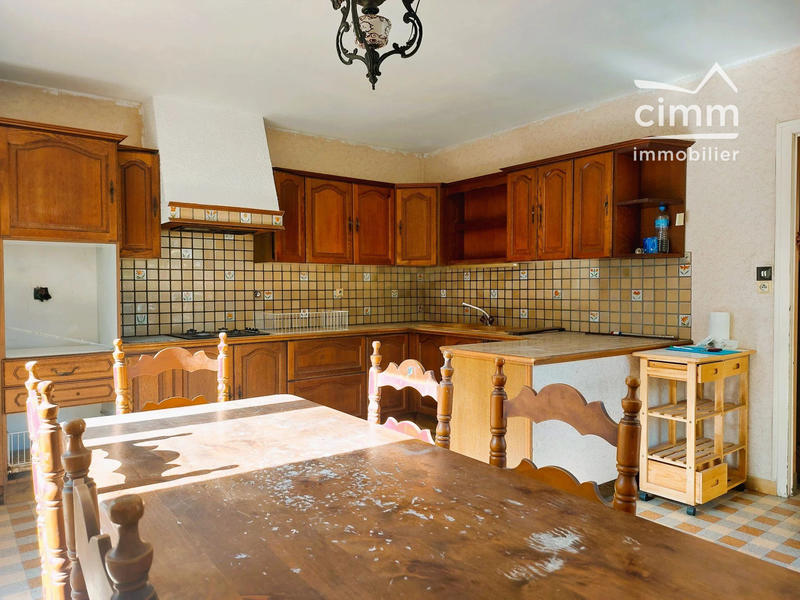 Maison traditionnelle - 186 m² - 7 pièces