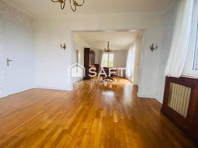 Maison - 113 m² - 7 pièces