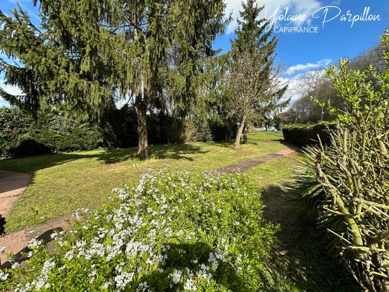 Maison - 175 m² - 13 pièces