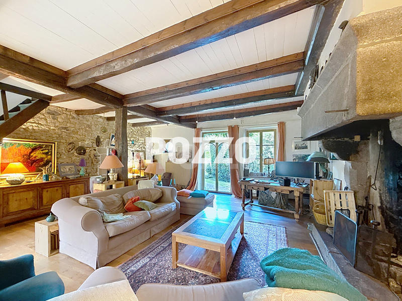 Maison - 210 m² - 8 pièces