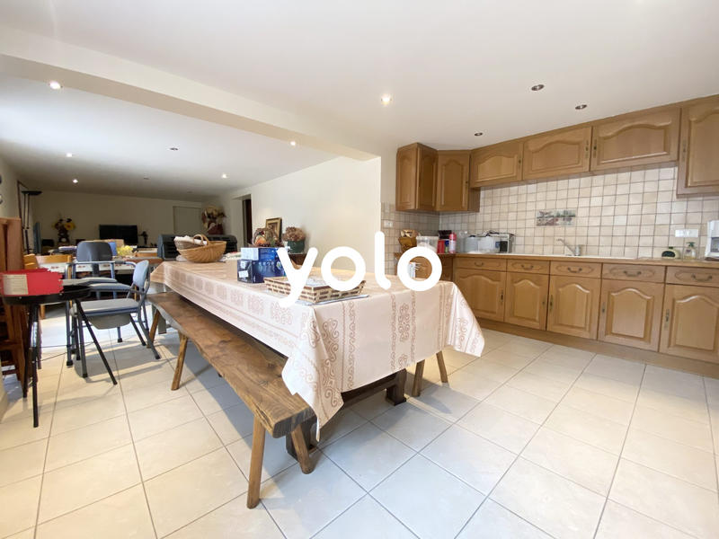 Maison traditionnelle - 200 m² - 8 pièces