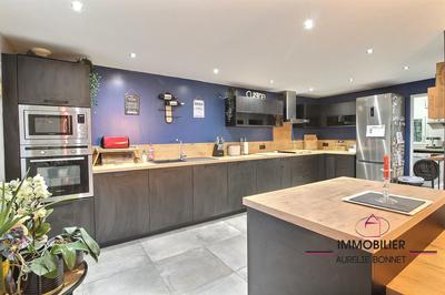 Maison - 130 m² - 7 pièces