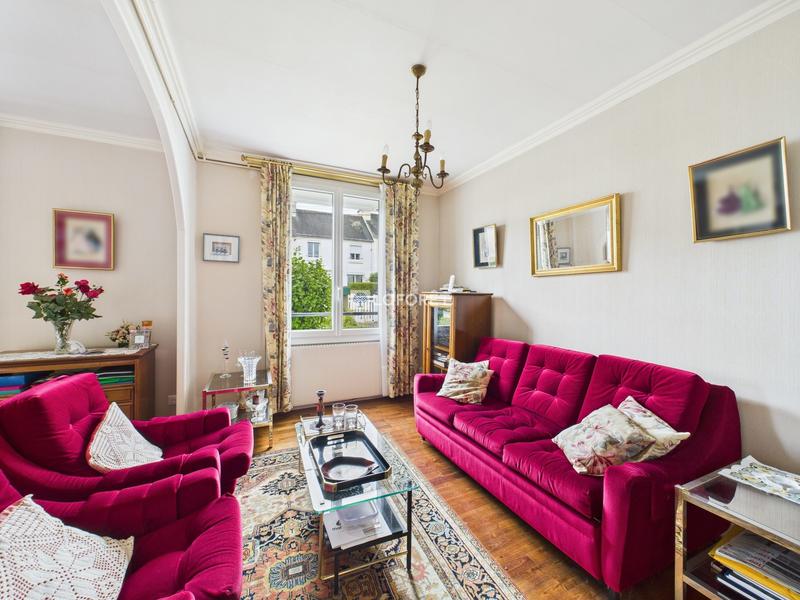 Maison - 98 m² - 6 pièces