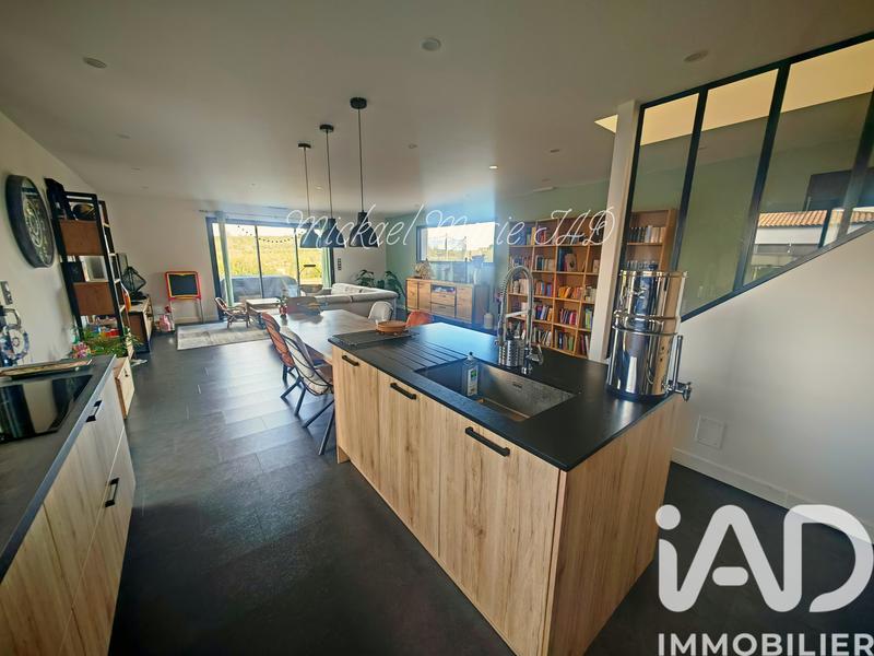 Maison - 137 m² - 5 pièces