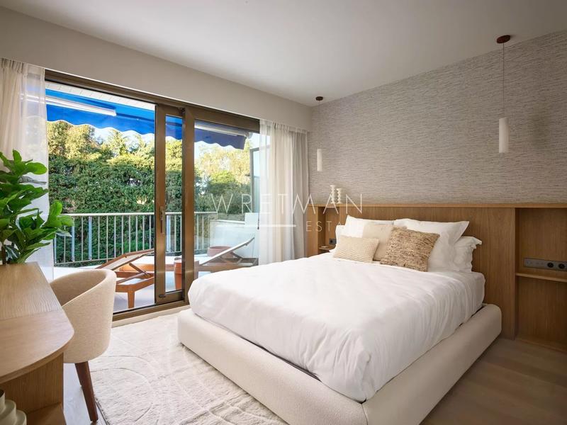 Appartement - 281 m² - 6 pièces