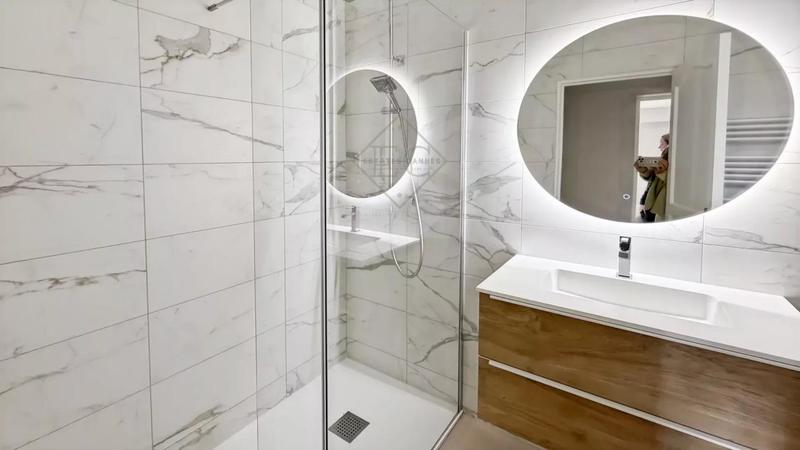 Villa - 220 m² - 5 pièces