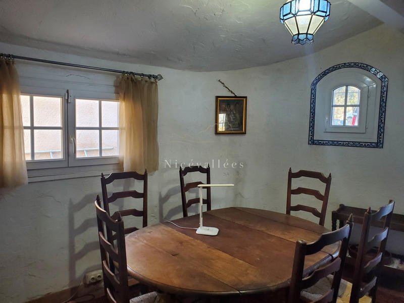 Maison - 193 m² - 13 pièces