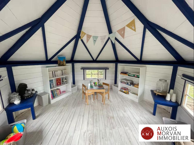 Maison - 100 m² - 10 pièces