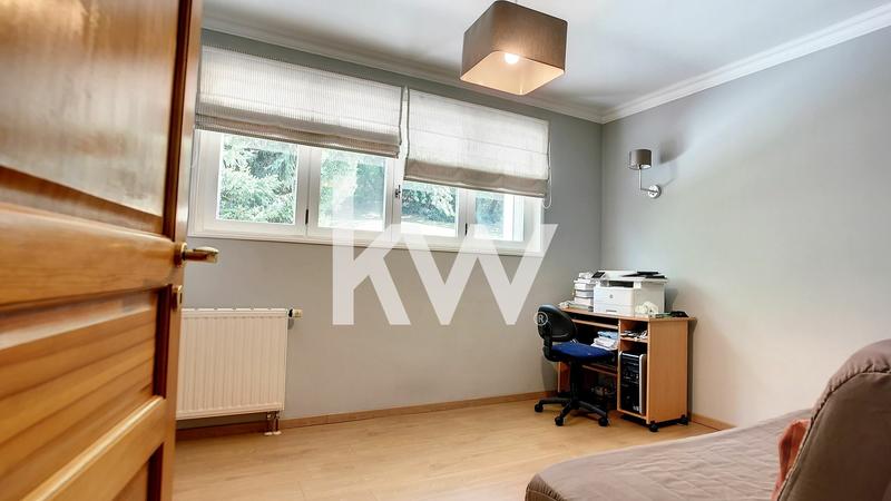 Maison - 225 m² - 6 pièces