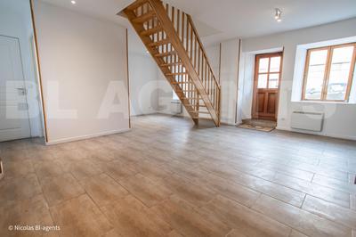 Maison - 75 m² - 5 pièces