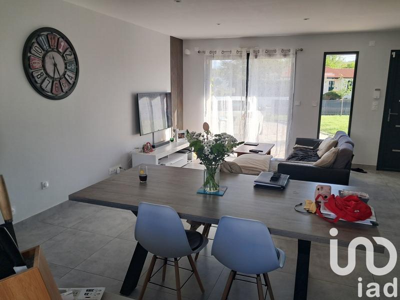 Maison - 99 m² - 5 pièces