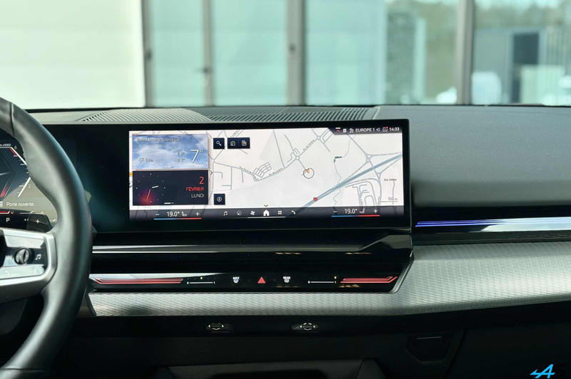 Bmw Série 5 Touring 520d Xdrive m-Sport 197ch Dkg Hk Attelage Caméra