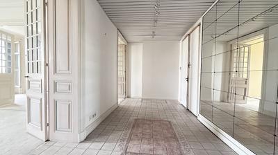 Appartement - 177 m² - 7 pièces