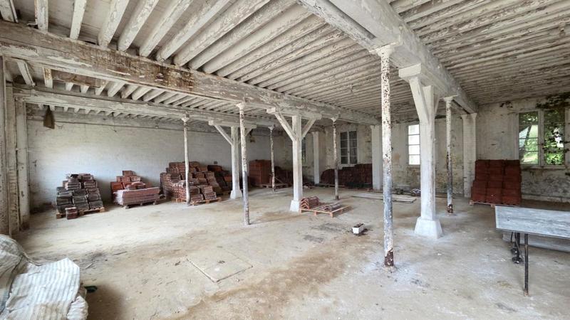 Grange - 489 m² - 1 pièce