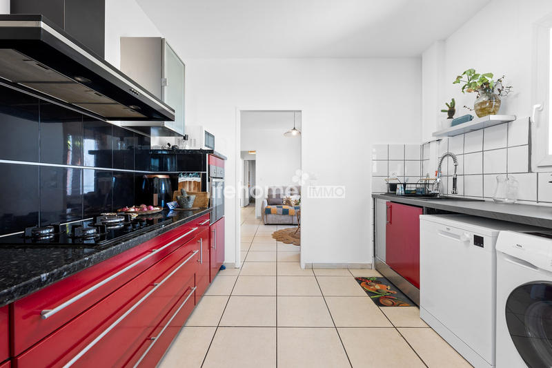 Maison - 98 m² - 5 pièces