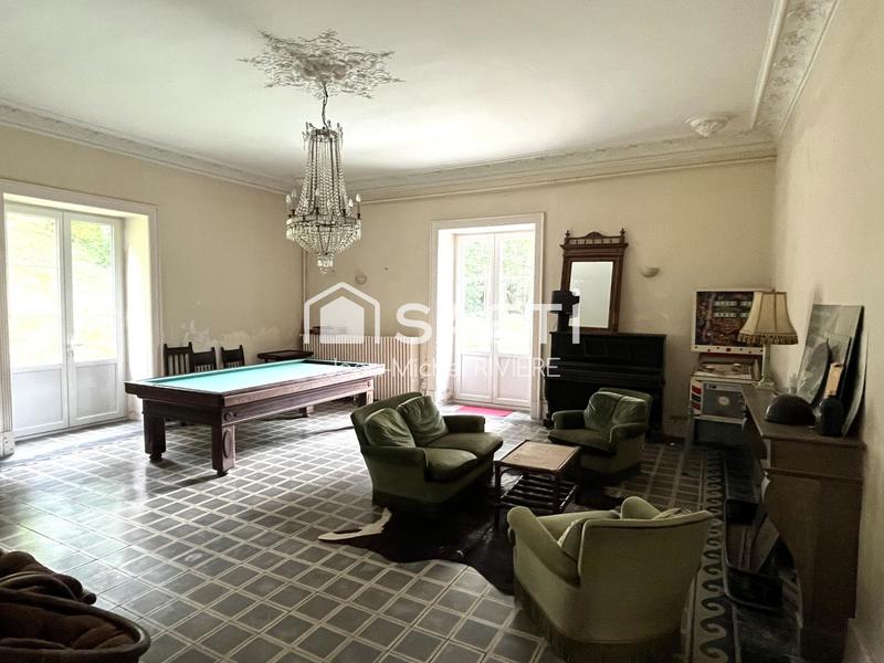 Maison de maîtres - 900 m² - 15 pièces