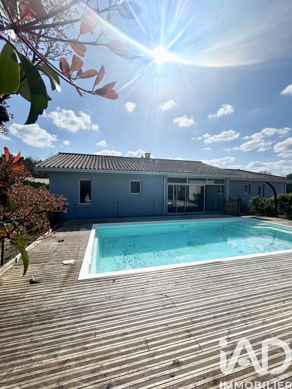 Maison - 85 m² - 5 pièces