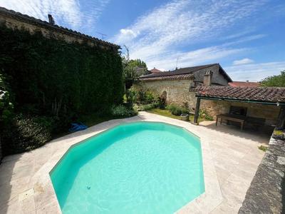 Maison - 260 m² - 12 pièces