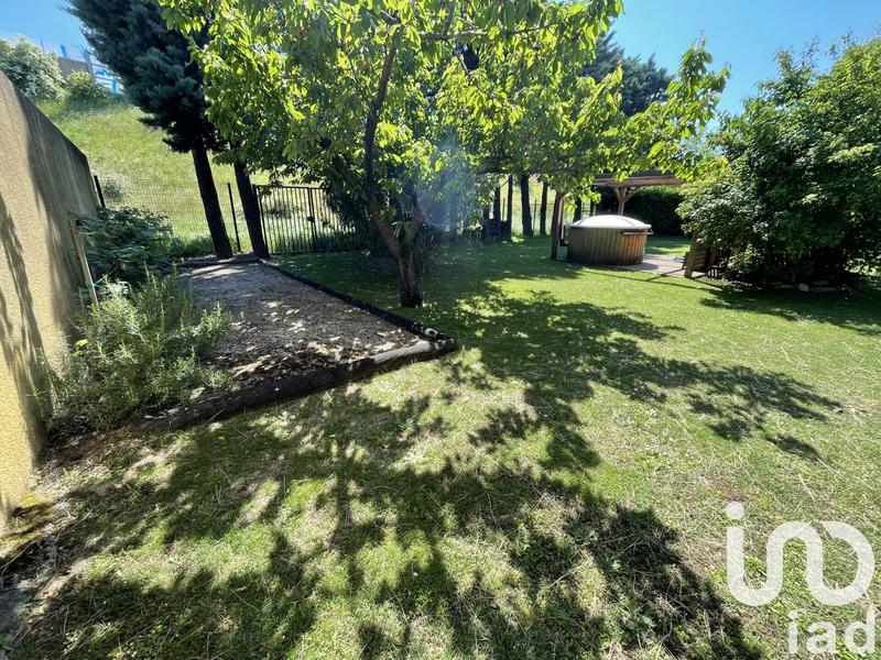 Maison - 185 m² - 8 pièces