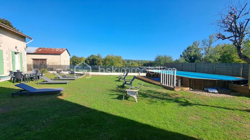 Maison chambre d'hôtes - 340 m² - 8 pièces