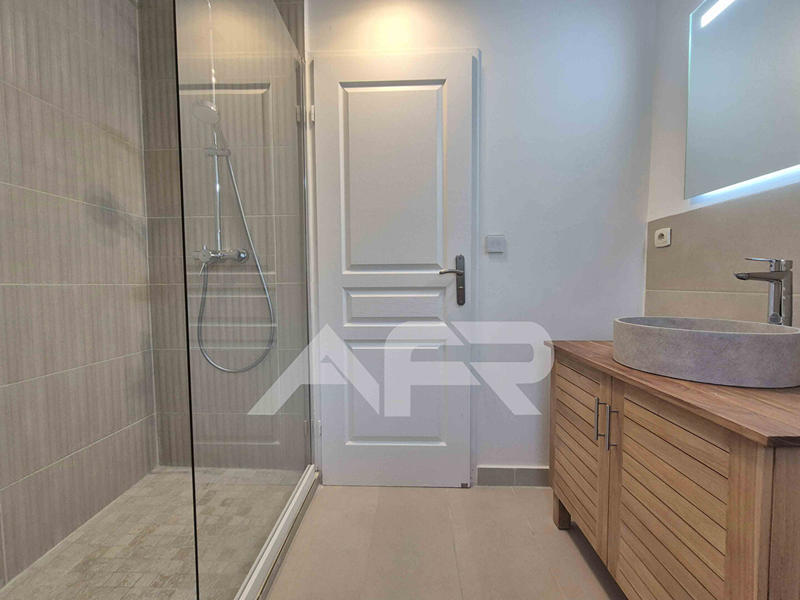 Maison - 164 m² - 7 pièces