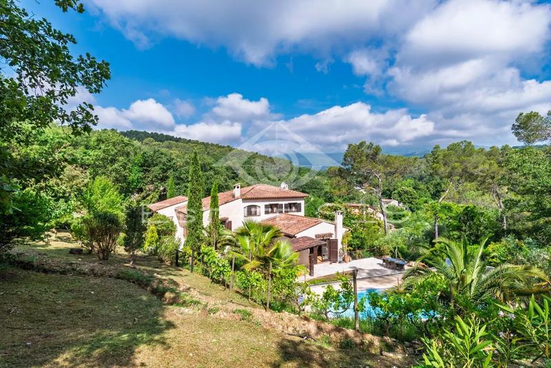 Villa - 235 m² - 7 pièces